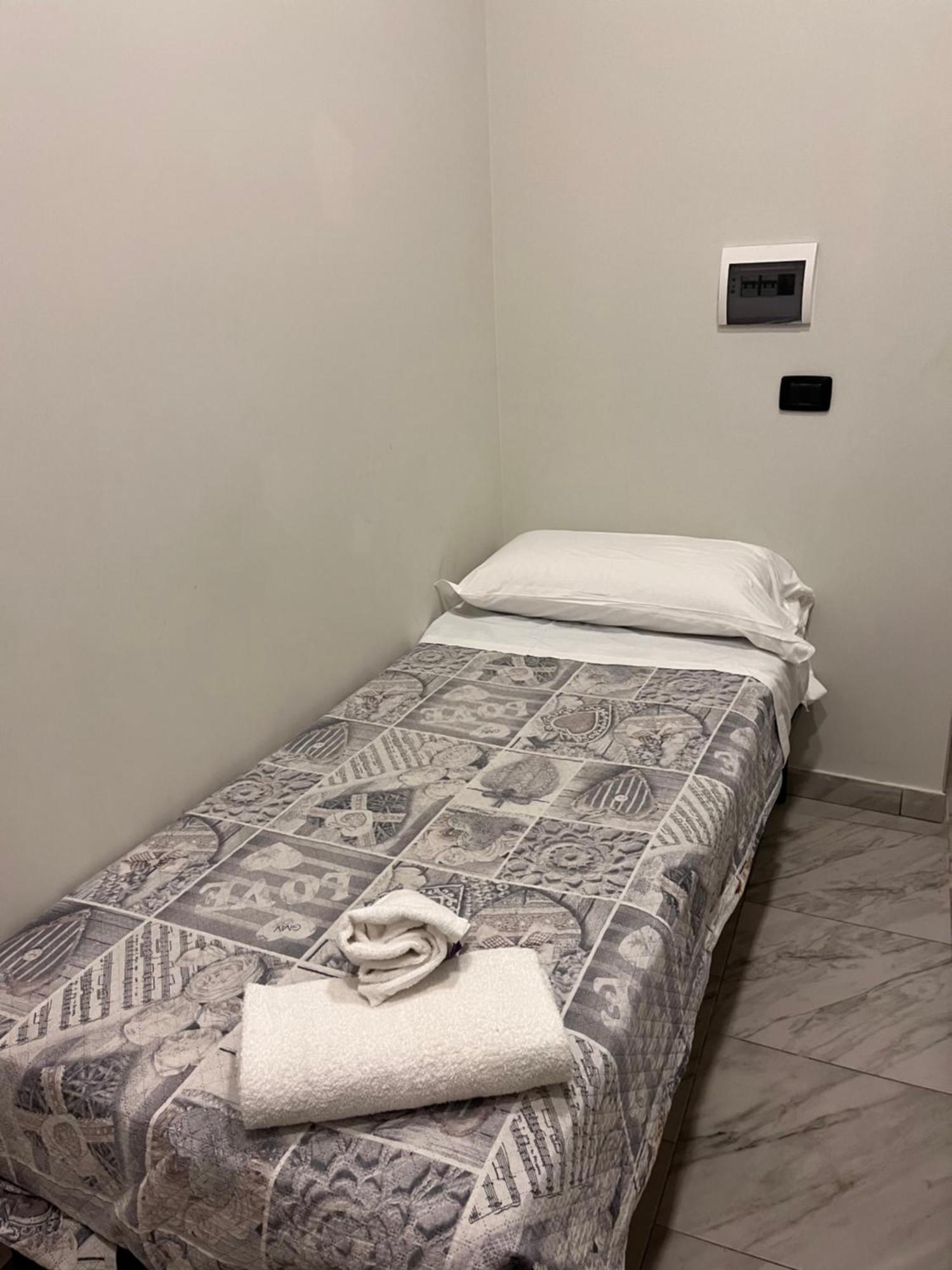 Oceania Hotels Napoli Buitenkant foto