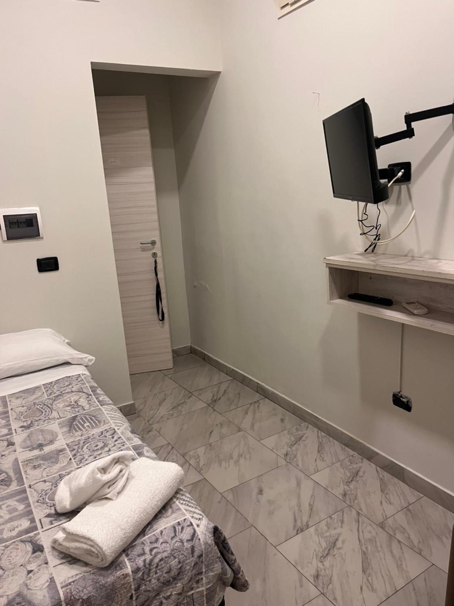 Oceania Hotels Napoli Buitenkant foto