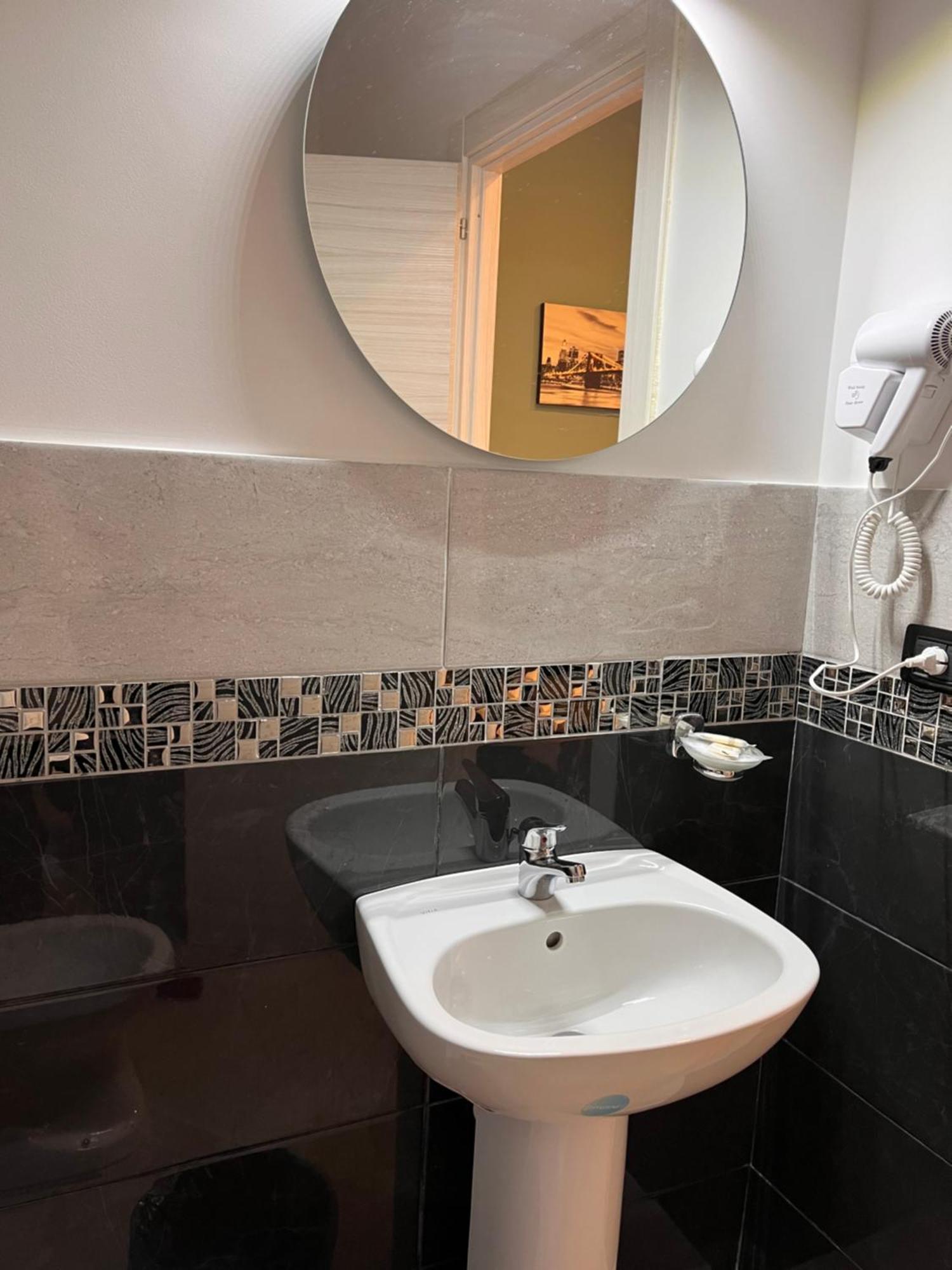 Oceania Hotels Napoli Buitenkant foto