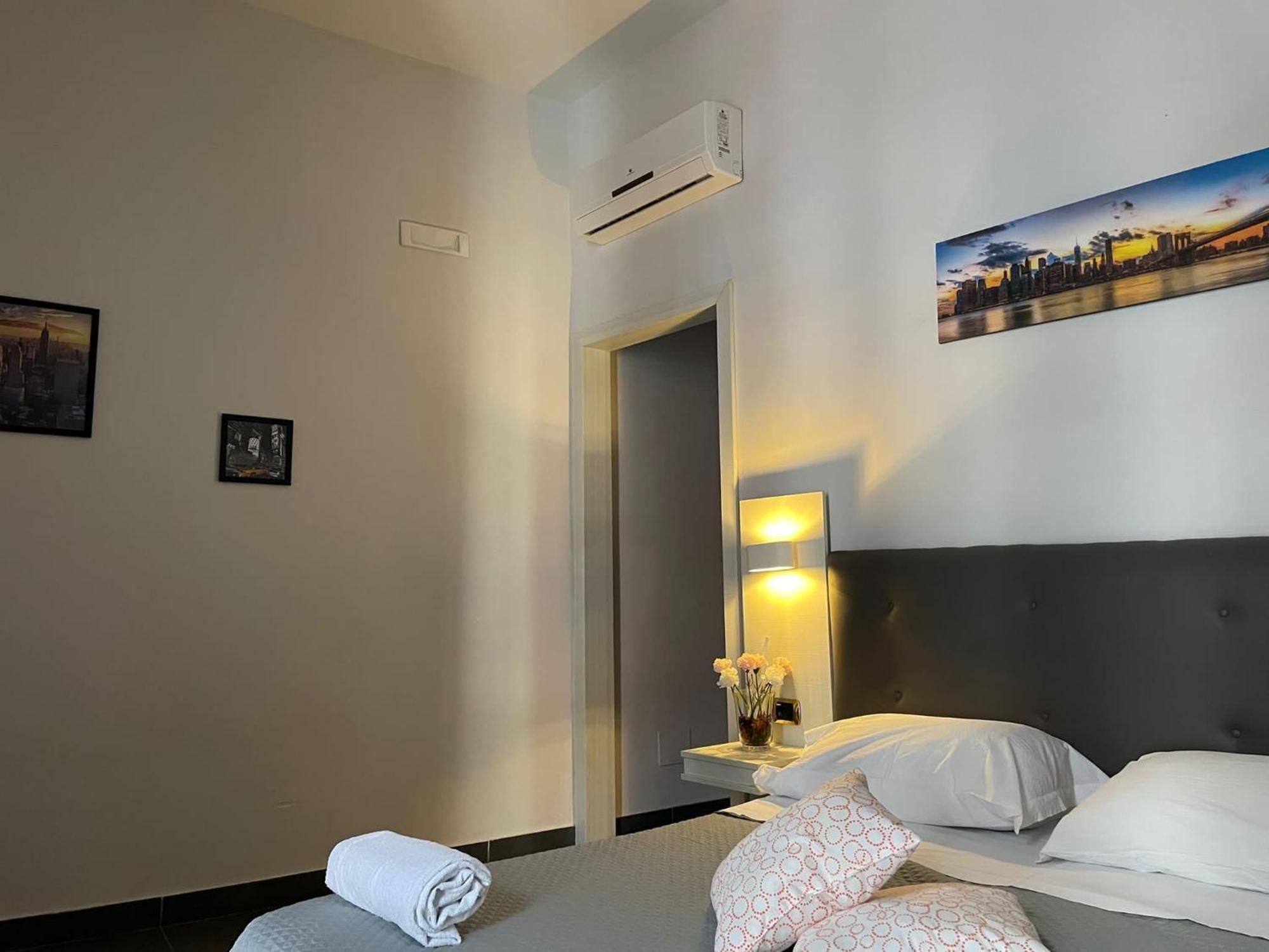 Oceania Hotels Napoli Buitenkant foto