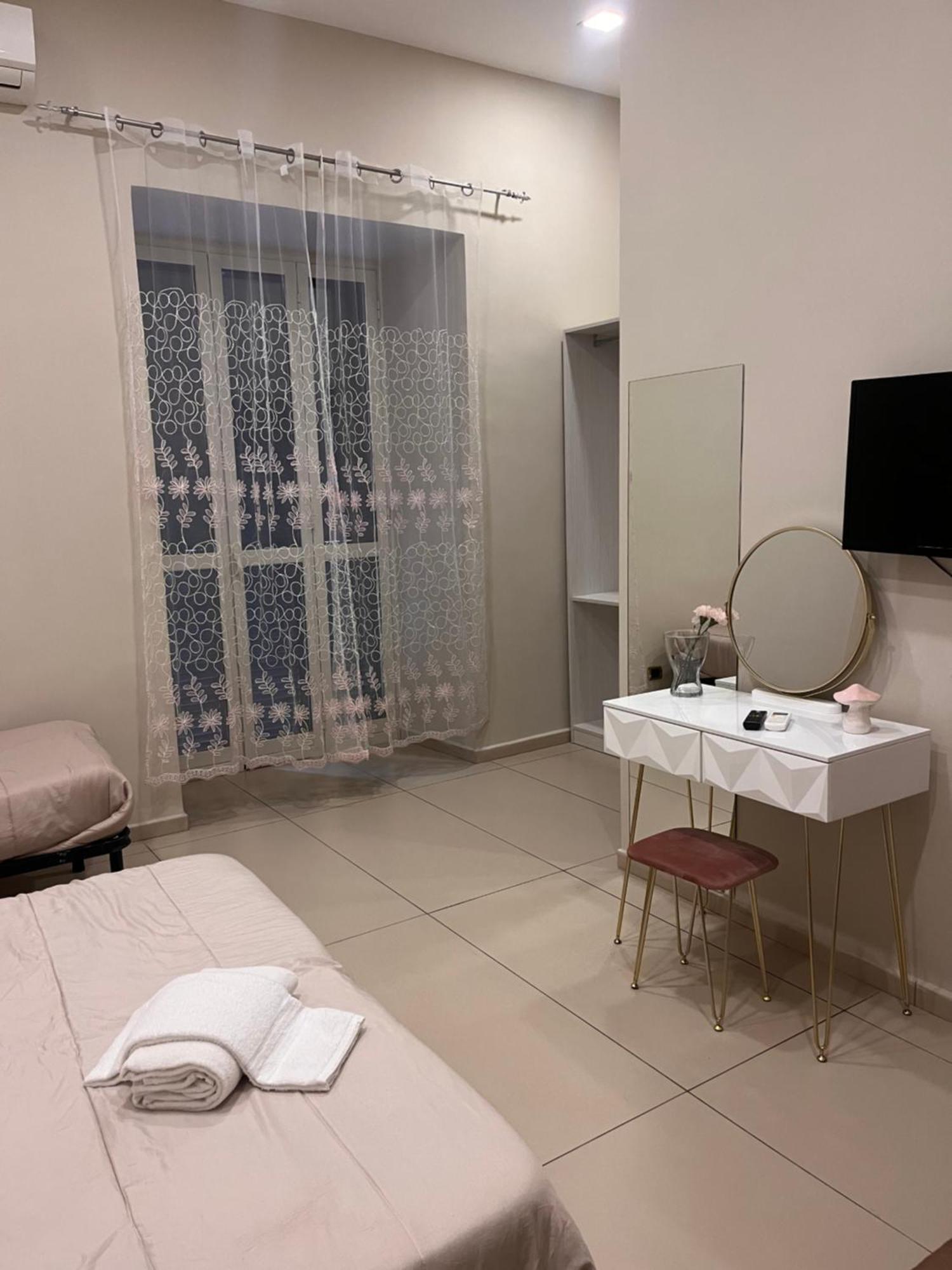 Oceania Hotels Napoli Buitenkant foto