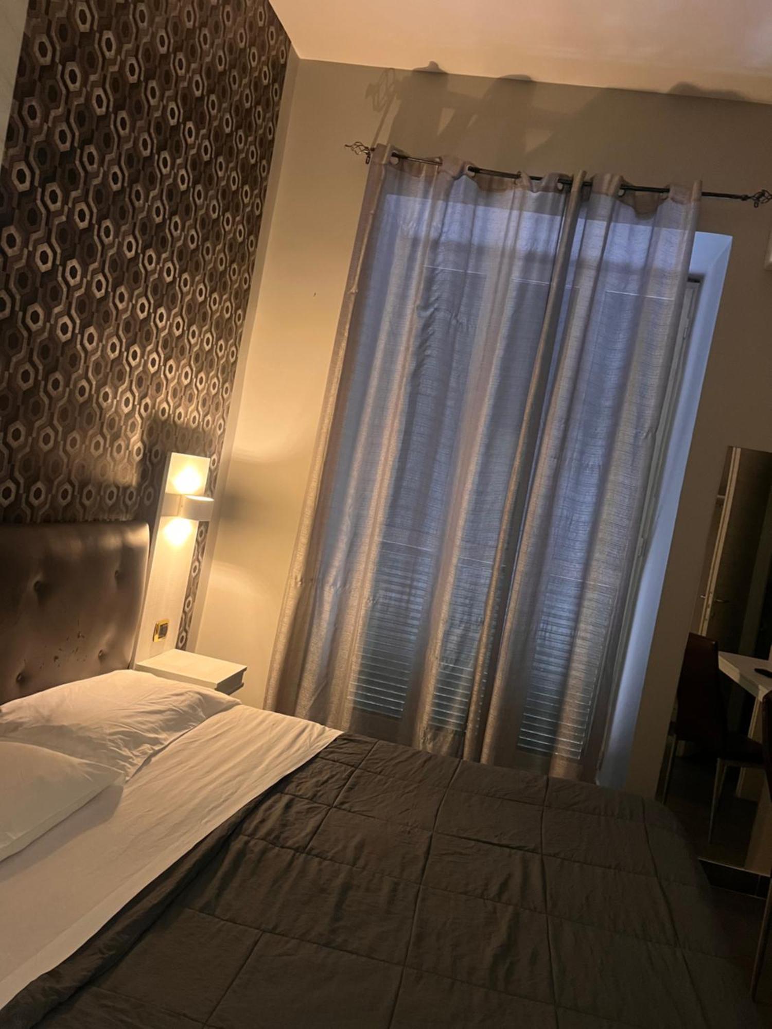 Oceania Hotels Napoli Buitenkant foto