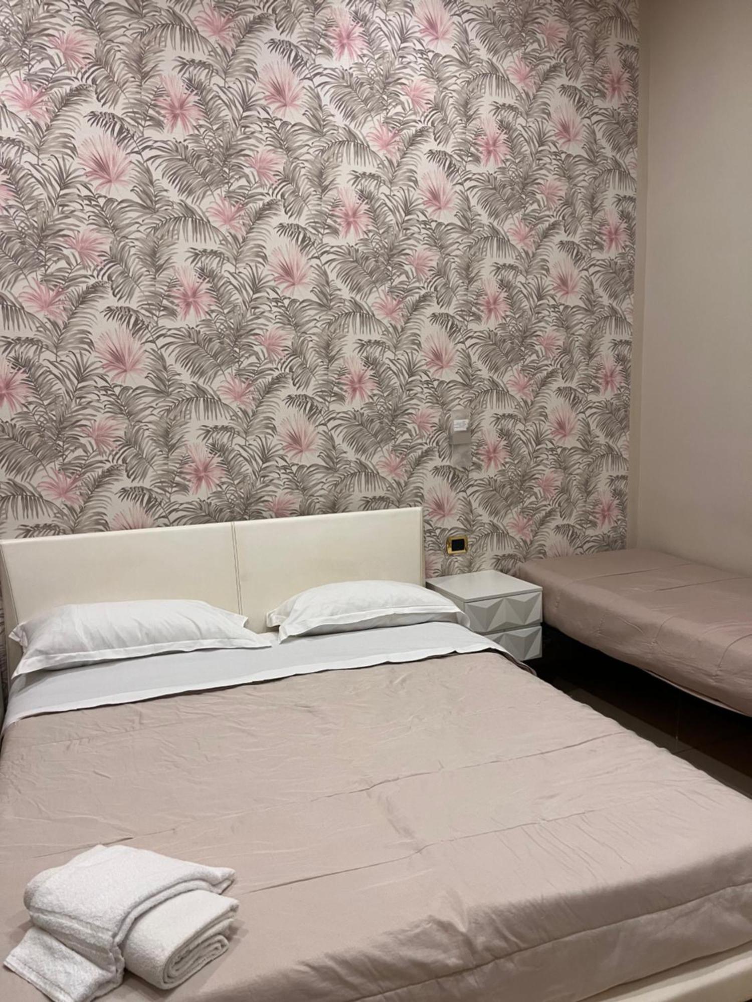 Oceania Hotels Napoli Buitenkant foto